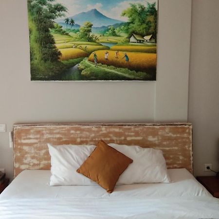 Umah Tikari Guesthouse Canggu Eksteriør bilde