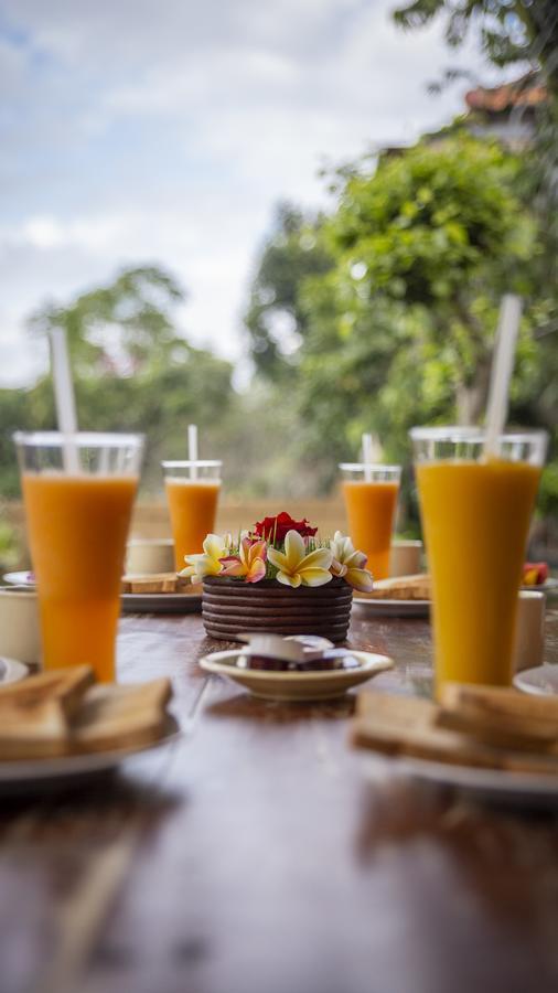 Umah Tikari Guesthouse Canggu Eksteriør bilde